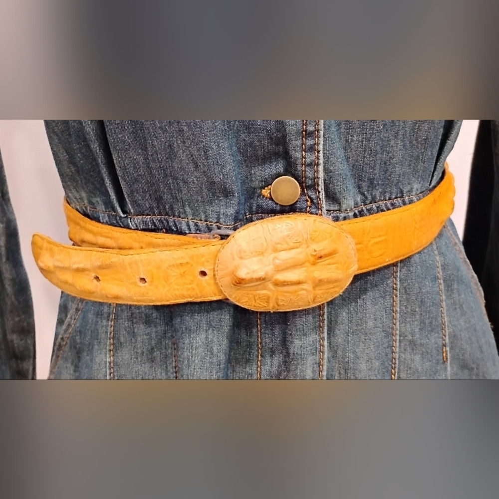VINTAGE BLONDE CAIMAN BELT